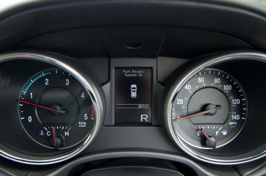  Jeep Grand Cherokee 2011 года  (UK) (фото 4 из 32)